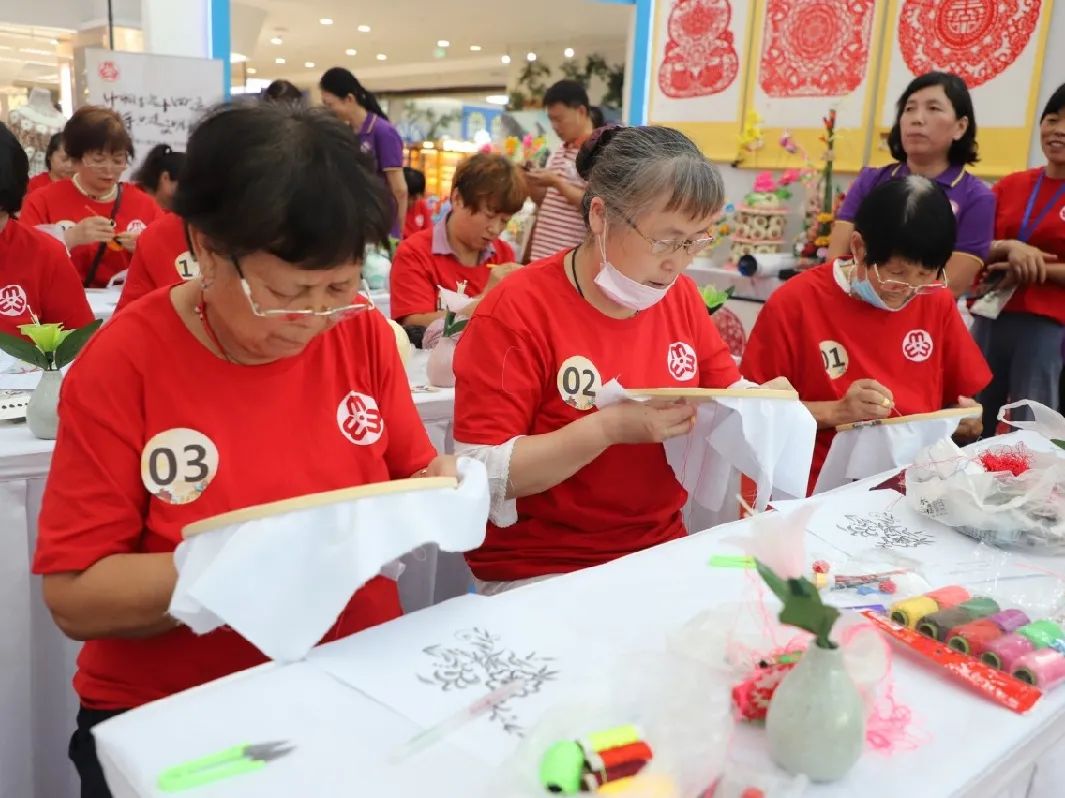 傳統手工文化小切口做好婦女創業創新大文章西安市舉辦第七屆婦女手