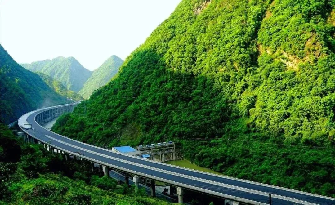 安岚高速岚皋至陕渝界段已开工建设