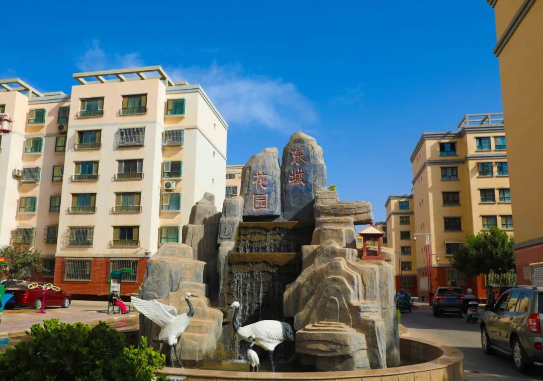 记者的脚步下面成为第一批喀什市最美小区水利花园小区东城花园小区很