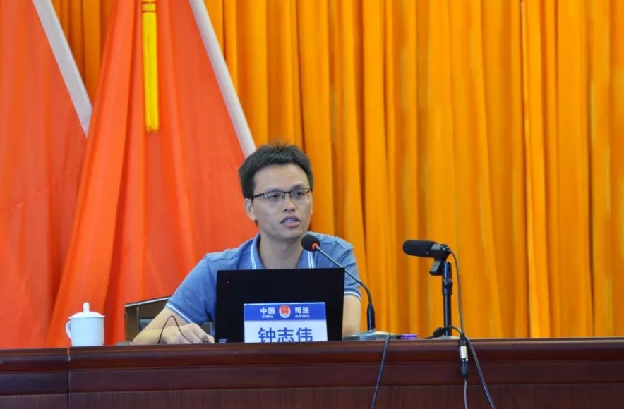 执法"两平台"项目总负责人钟志伟工程师详细介绍了行政执法"两平台"