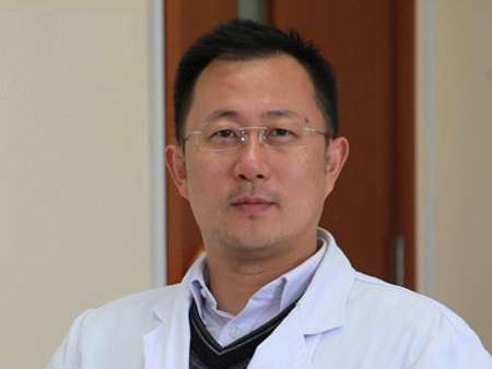 上海市胸科医院 肺部肿瘤中心胸外科 副主任医师周谦君从事急救与危重