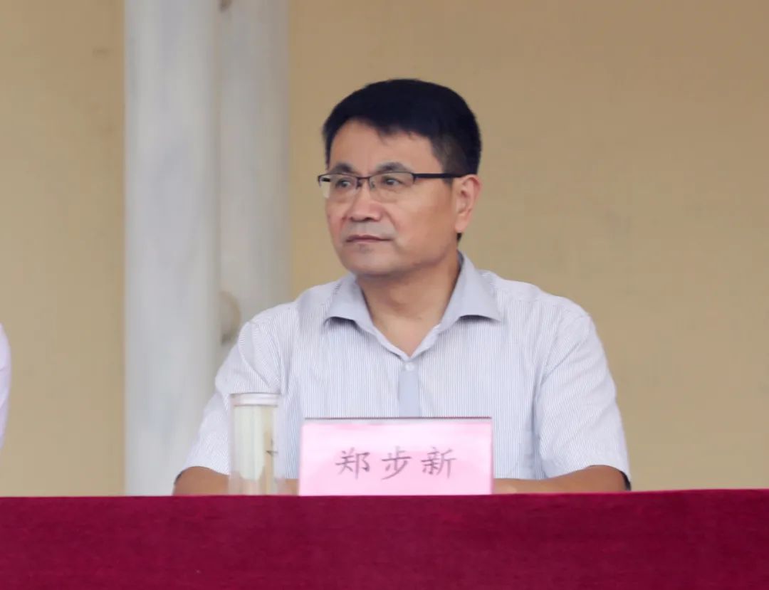 校长 武玉霞县教体局党组书记,局长 宋国安9月17日上午,莒县四中全校