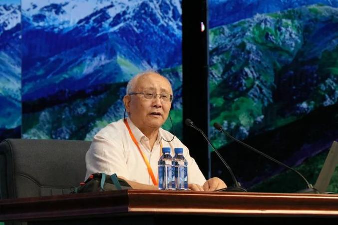 市领导周晓红,赵立新,梁朝阳,张承潜,费生云,沈渭富出席开幕式.