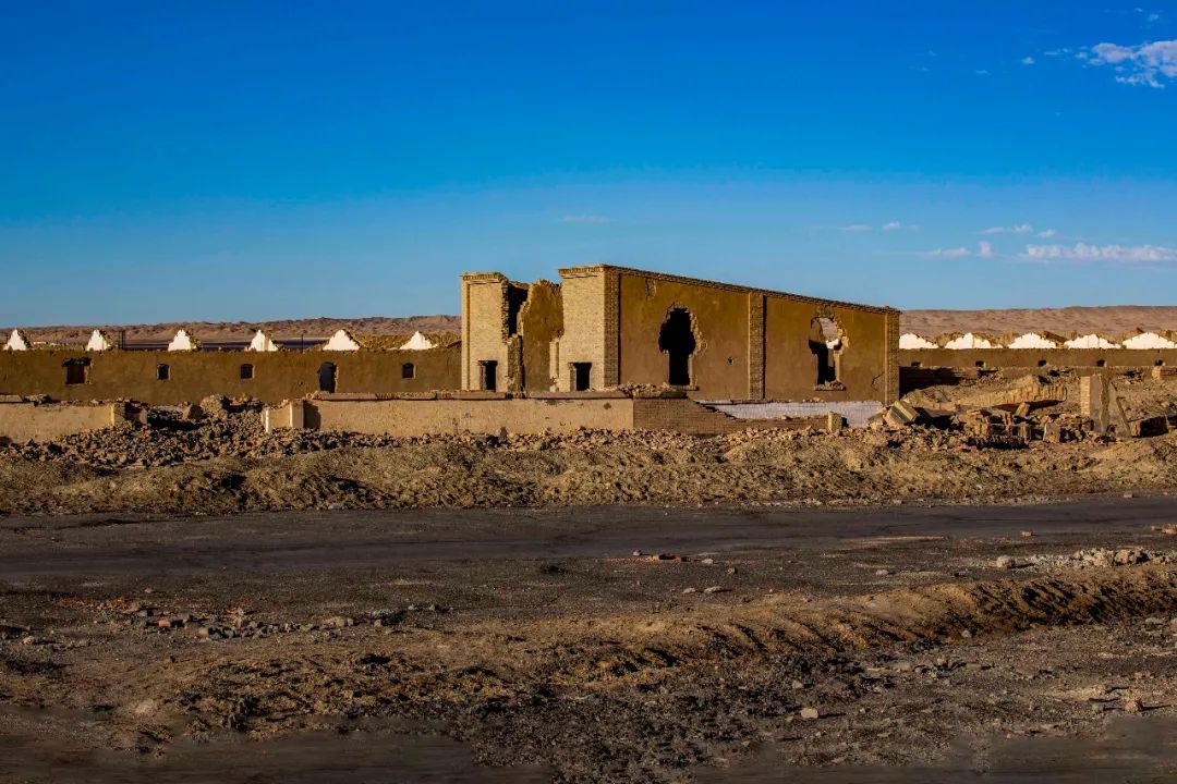 津门网韩仲明废弃的石油小镇