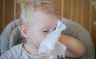 孩子打喷嚏、流鼻涕不一定是感冒，后果可能更严重