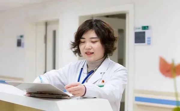 族自治县人民政府办公室调研信息室主任王程五峰土家族自治县人民医