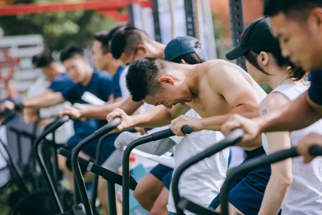 啥叫crossfit令人热血沸腾的答案来了