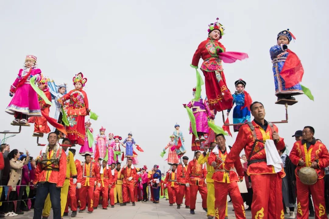刘铭顺《日子》李峰《童年》李峰(上下滑动查看更多)《我们的乌兰牧骑