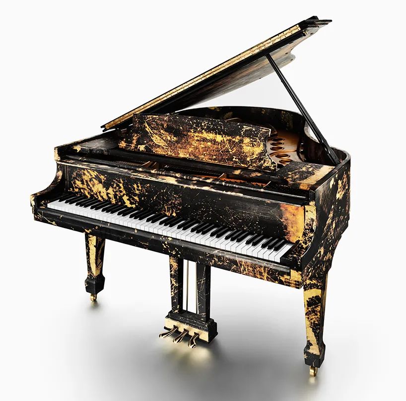 apollo用纸和漂白剂诠释一架钢琴