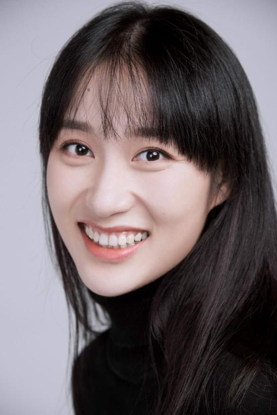 赵宇婕#音乐剧演员,教师七年美声基础和两年半上海迪士尼乐园舞者