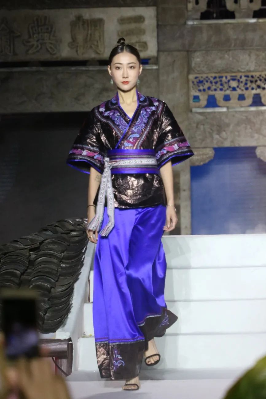 围观第五届中国浙江畲族服饰设计展演就是这么美