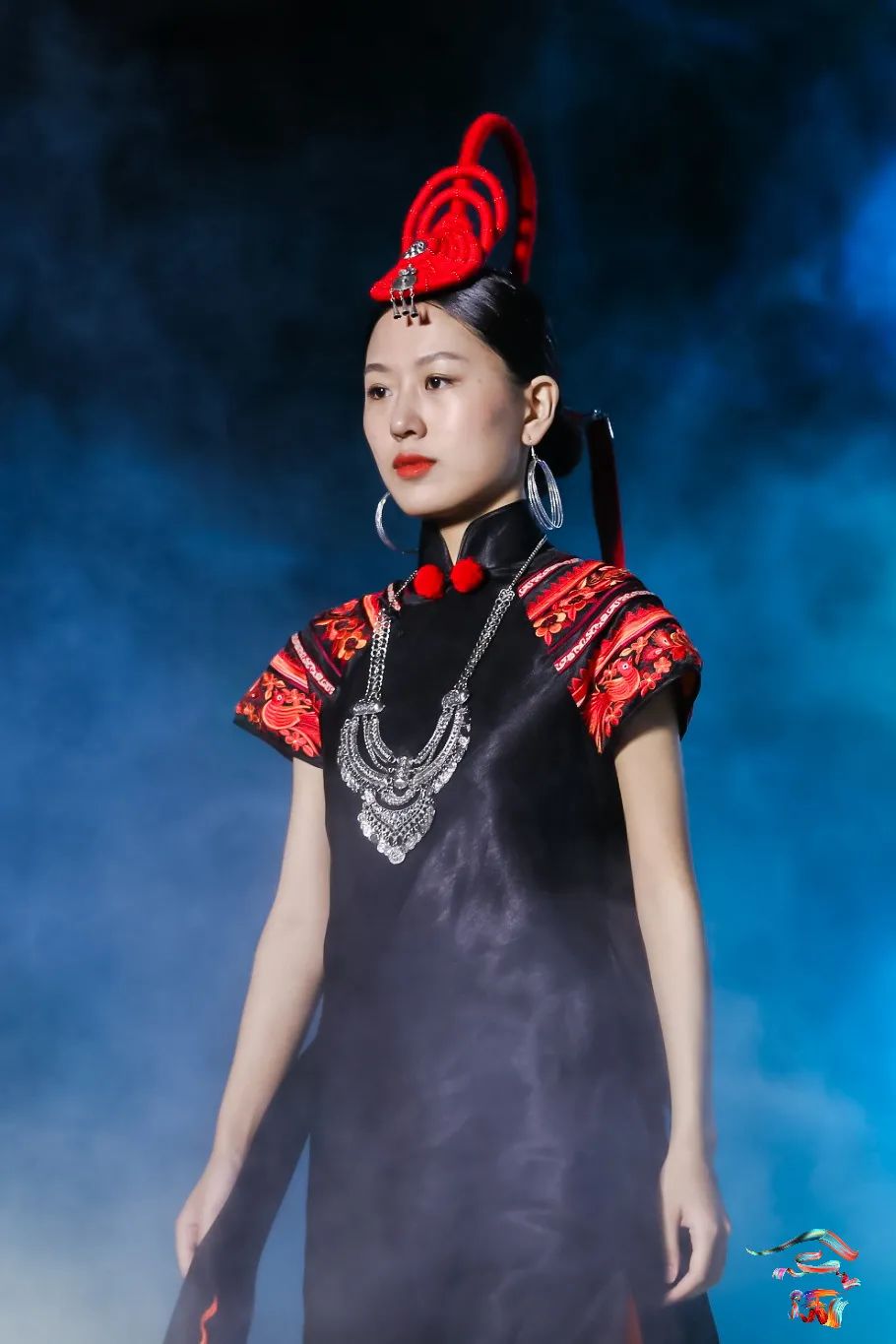 围观第五届中国浙江畲族服饰设计展演就是这么美