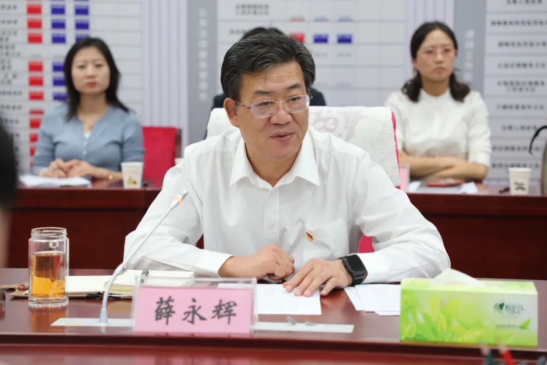 薛永辉同志代表省司法厅作了表态发言指出,此次省政协开展助力"十四五