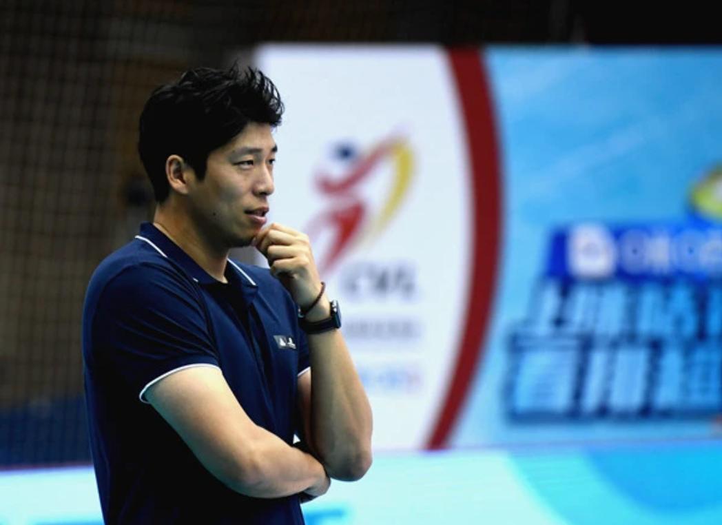 强将手下自然无弱兵,以全华班作战上海男排可以说更有优势,队中的