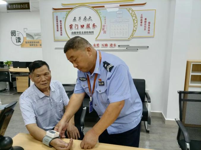 媒体关注 | 黄强胤谈“书记领办基层党建项目”