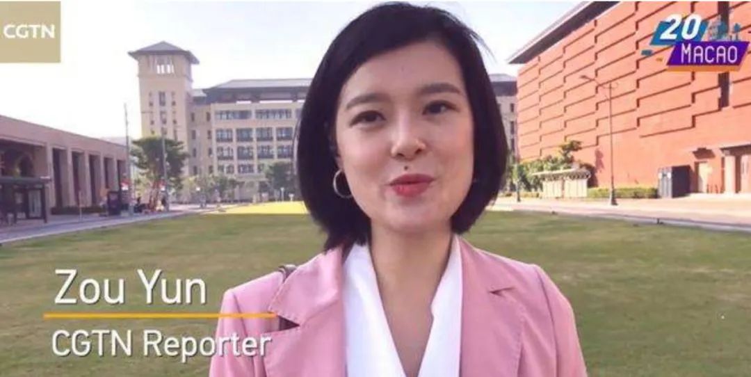 央视女记者撞脸谭松韵明明可以靠脸吃饭偏要用实力说话