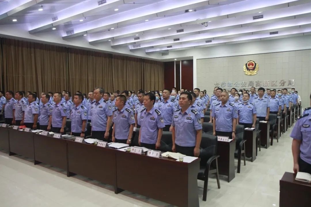 漆曙光坚持三个务必三个决不能踏石留印推进教育整顿工作教育整顿书记