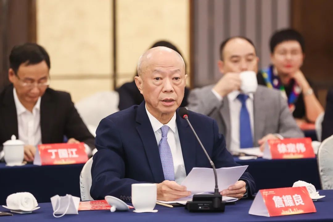 詹氏有限公司董事长,耀达集团有限公司董事长 詹耀良台州市侨商会会长