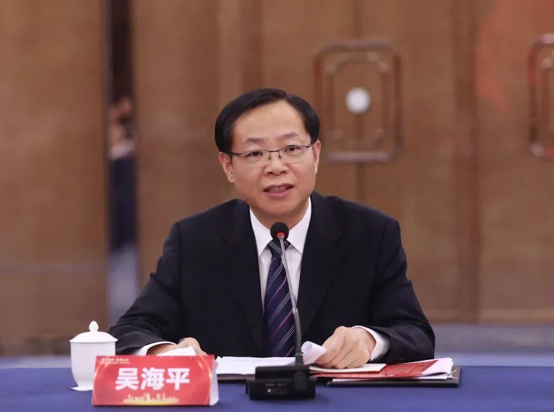 我市举行“重要窗口侨有担当—新时代民营经济高质量发展”侨界代表座谈会暨招商引资项目签约仪式