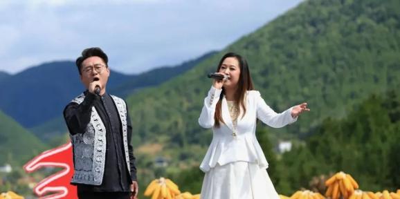 活动中,乌兰图雅,扎西尼玛,臧金生,周炜,程娜,古丽米娜,刘子豪,王泽南