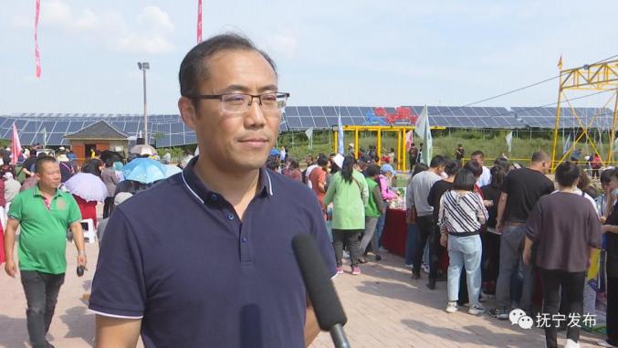 区农业农村局局长,区扶贫开发办公室主任高宏生说:"今天我们在这里