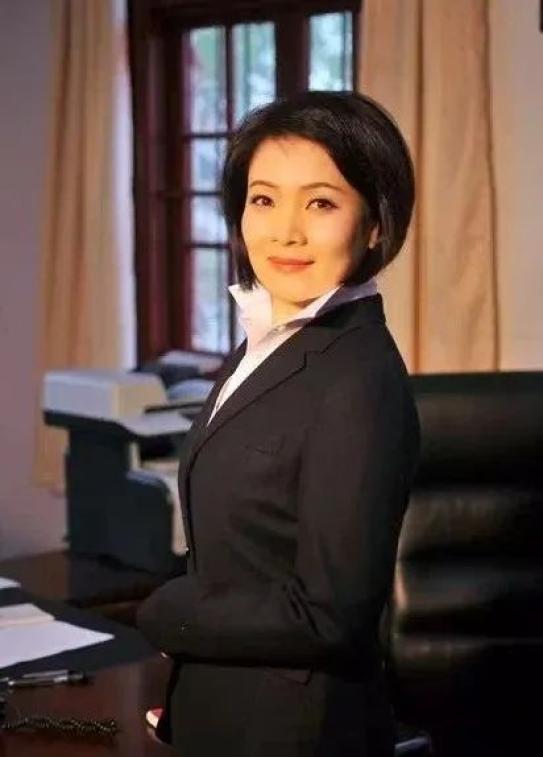 华雯白玉兰的光照我追随梦想6776玉兰芬芳三十载74