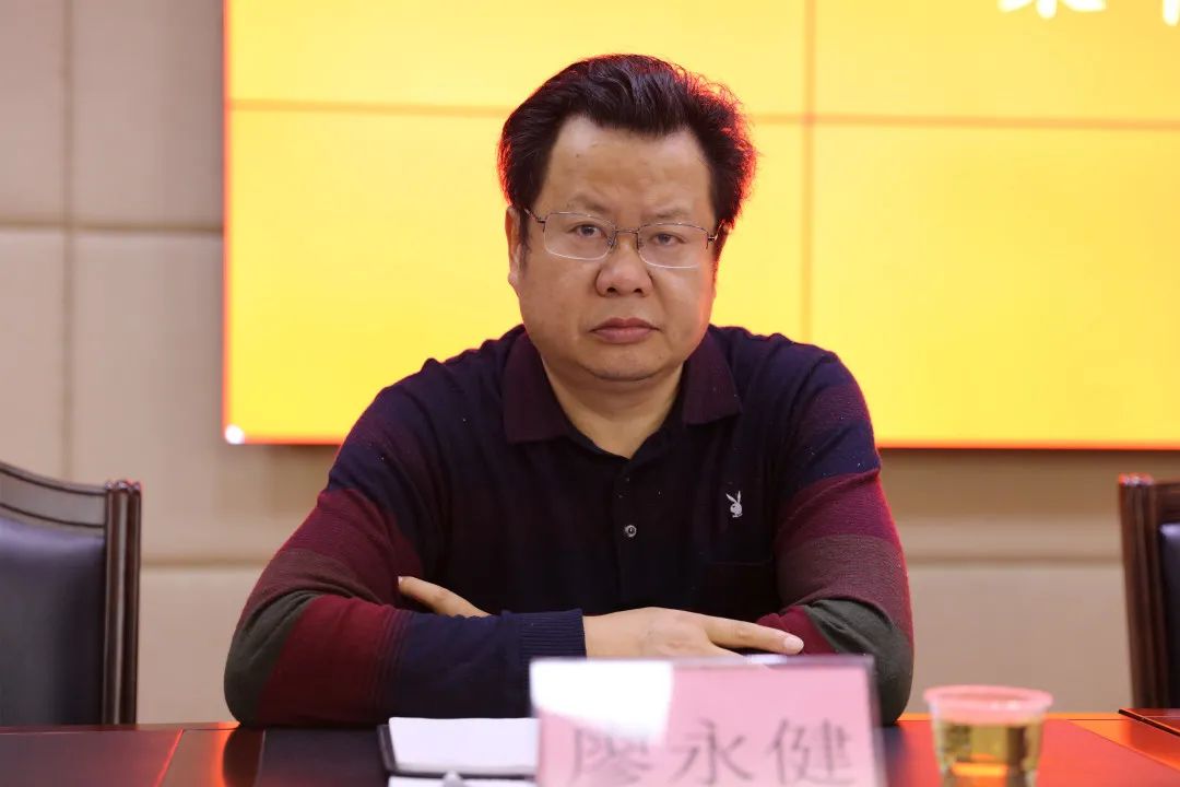 冷水滩区委政法委副书记李辉,区司法局党组书记廖永健,区法院党组书记