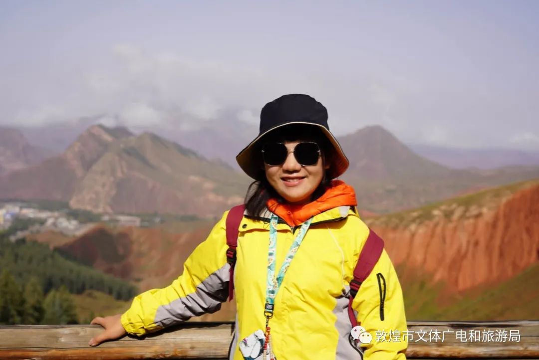 沙州新风67敦煌导游窦艳玲耐心贴心服务受表扬