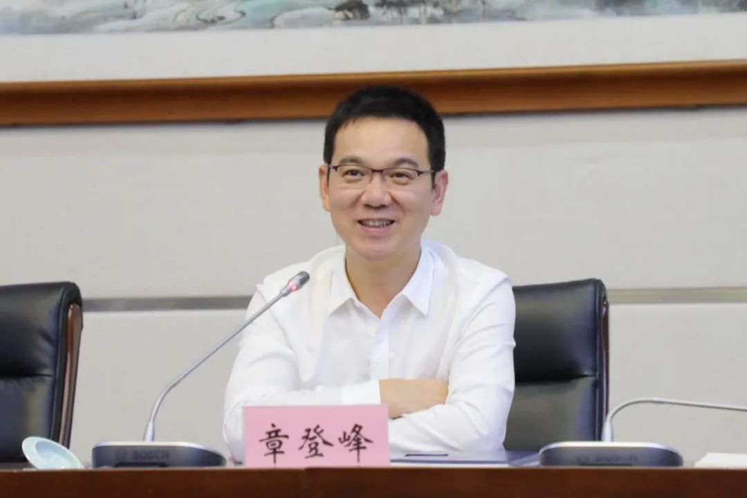 龙泉市委书记吴松平,市委副书记,代市长翁志鸿,市委常委,常务副市い