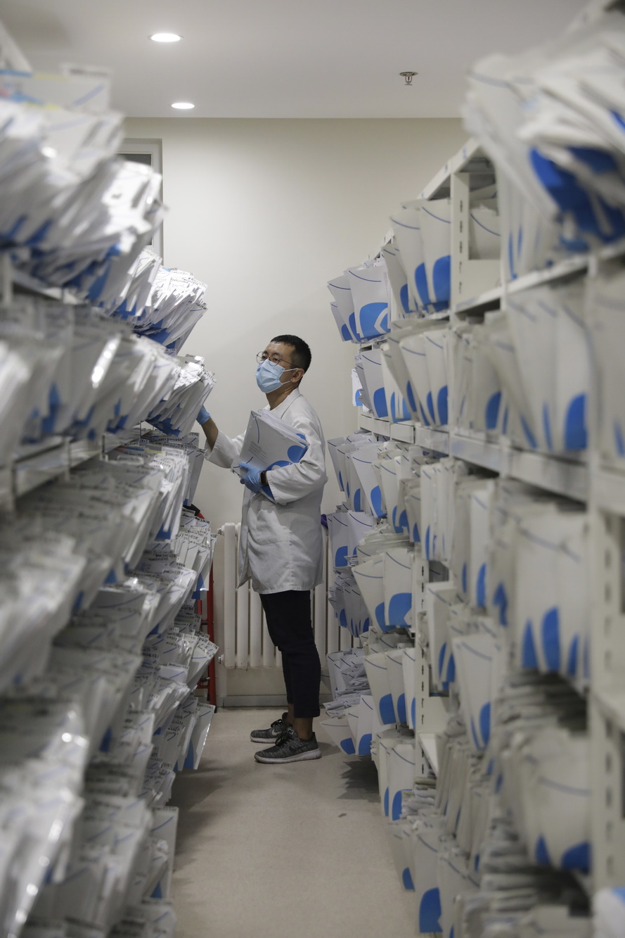 孤独症家庭的爱与救赎:曾被联名逼退学,为儿子放弃公司