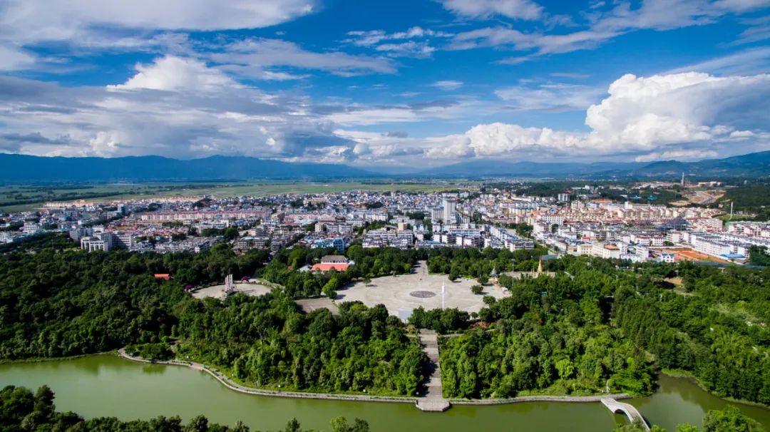 喜上加喜来到章凤镇小姑娘经手上亿资金来听听她的扶贫路