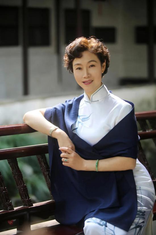 王芳苏剧也很美76玉兰芬芳三十载74