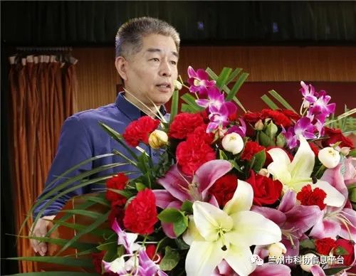 张怡杰,医学博士,毕业于第二军医大学,现任海军军医大学附属长海医院