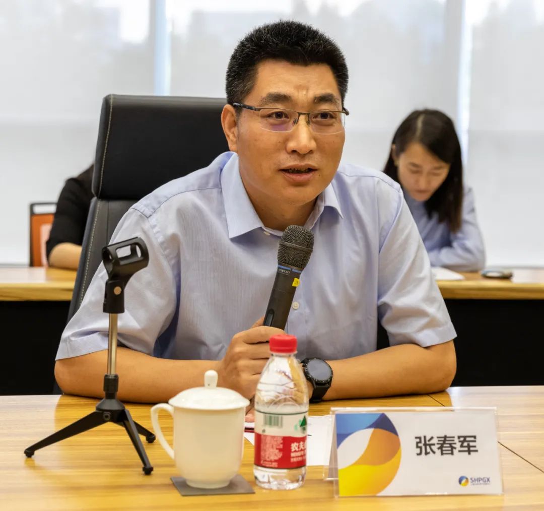 此次路演由上海石油天然气交易中心副总经理张春军主持,现场交易中心