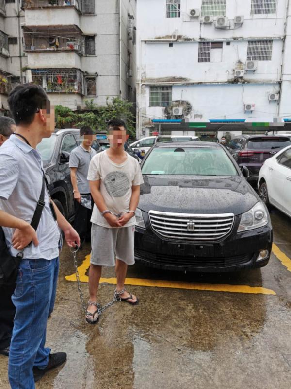 盗窃珠宝案指认现场