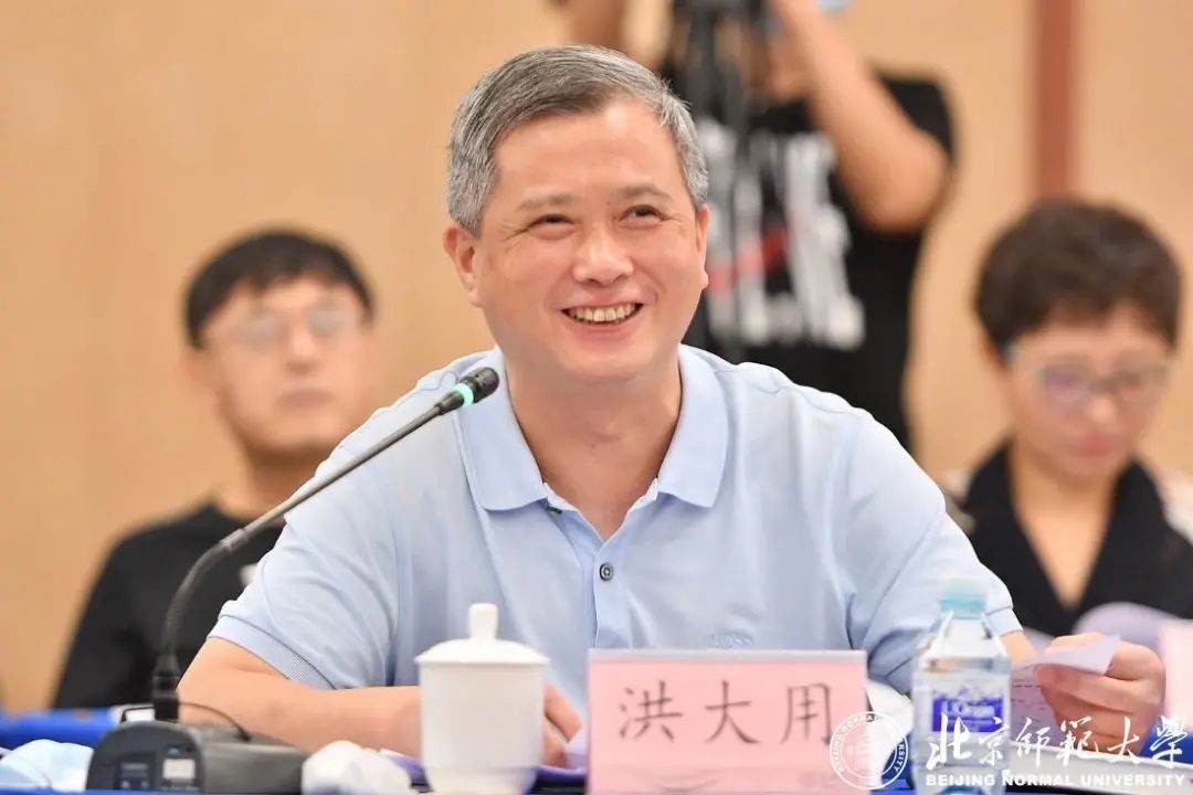国务院学位委员会办公室副主任,教育部学位管理与研究生教育司司长