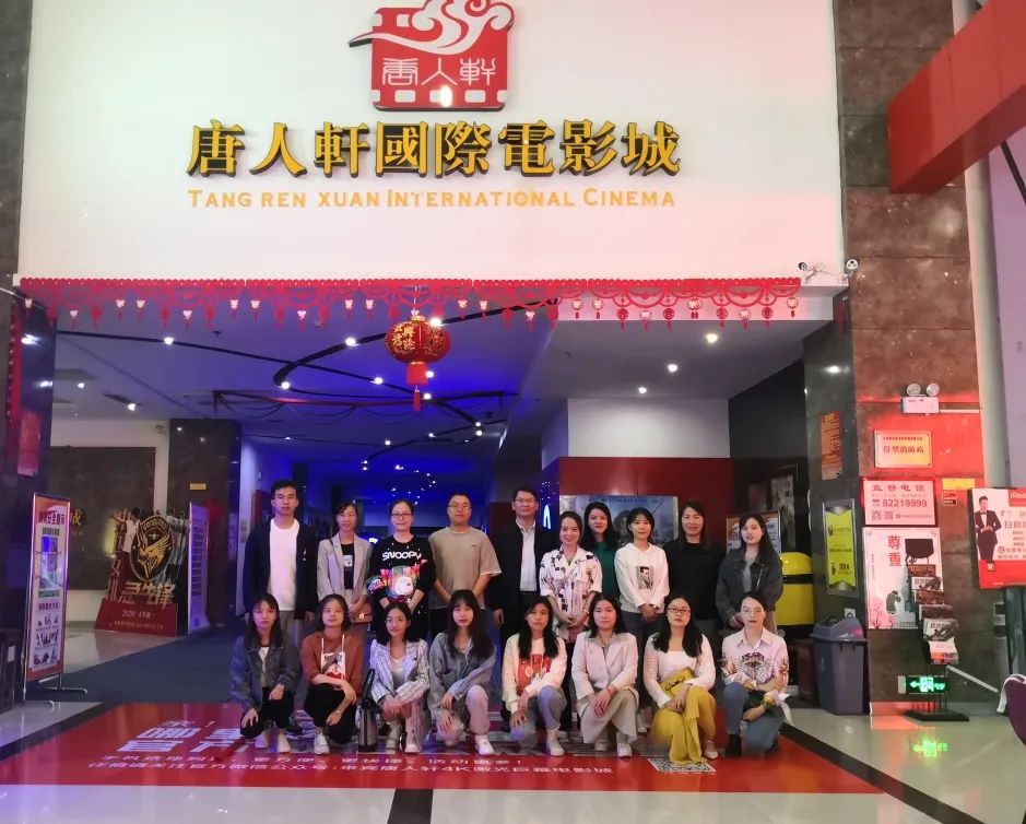 "湖北通城李满仓""湖南浏阳王金斗"伴随着怒吼,一个个战士跳下,在日军