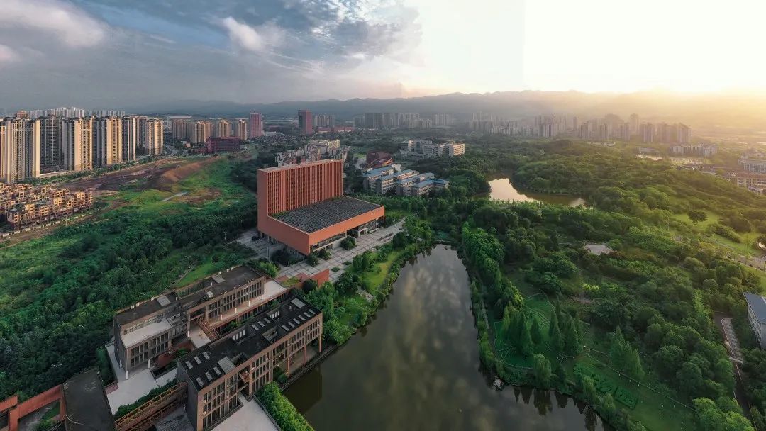 山水之间,最美重大专属重大的空中美景一同欣赏航拍重大的空中旅程