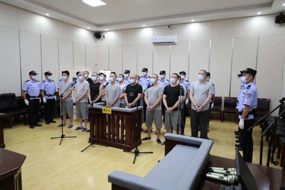 被告人徐勇,程伟等人恶势力犯罪集团案灌云县法院根据各被告人犯罪的