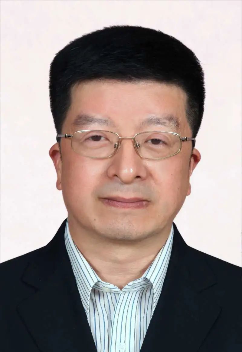 韩曙,男,1962年生,上海市政协委员,民革上海市税务局支部主委,上海市