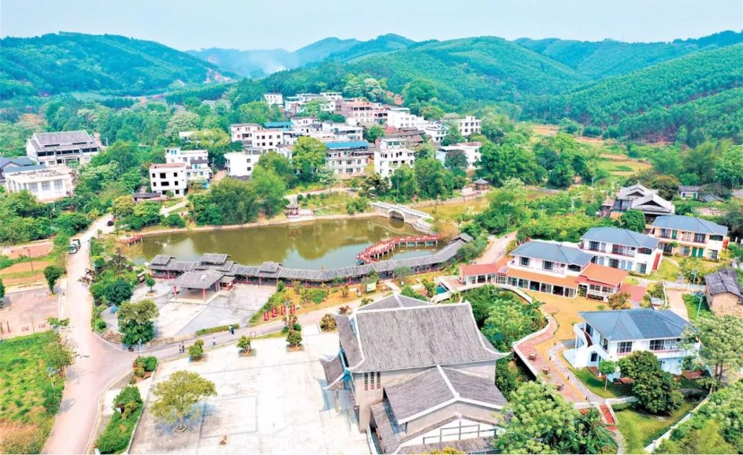 点赞青秀区南阳镇施厚村获评中国美丽休闲乡村