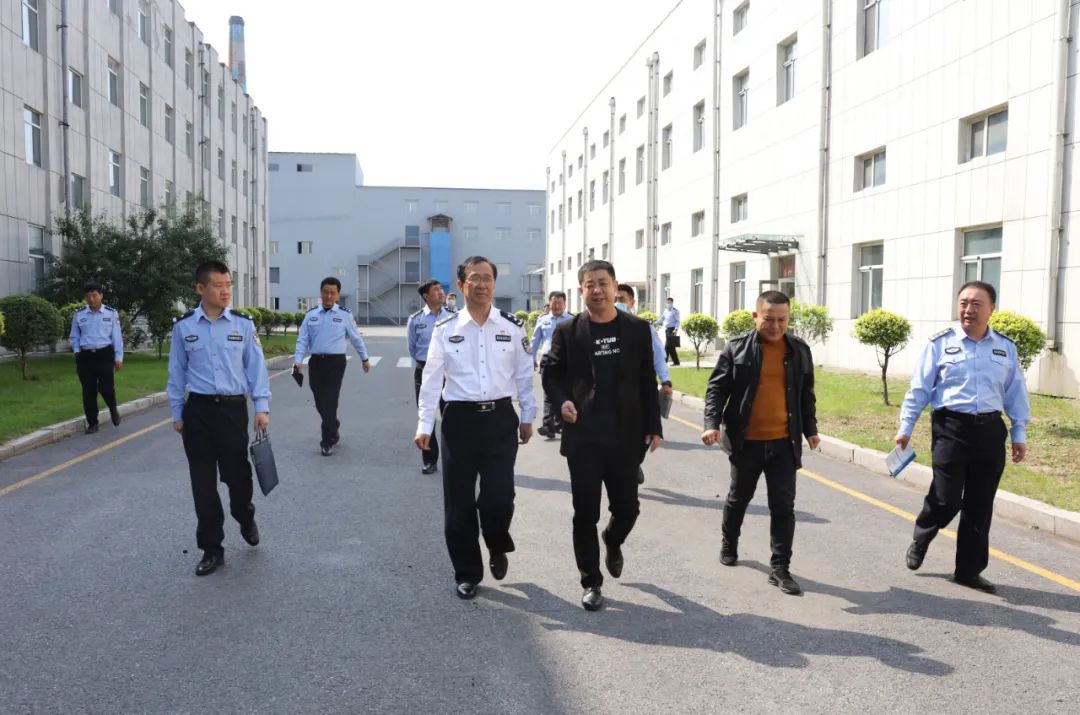 白山市公安局领导深入施慧达药业集团修正长白山药业集团等企业调研