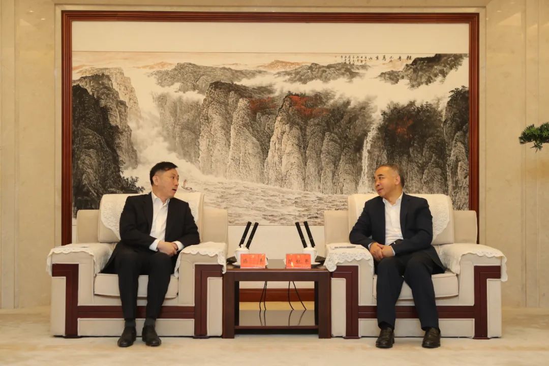 范锐平会见上海璞泰来新能源科技公司董事长梁丰期待推动在蓉项目加快