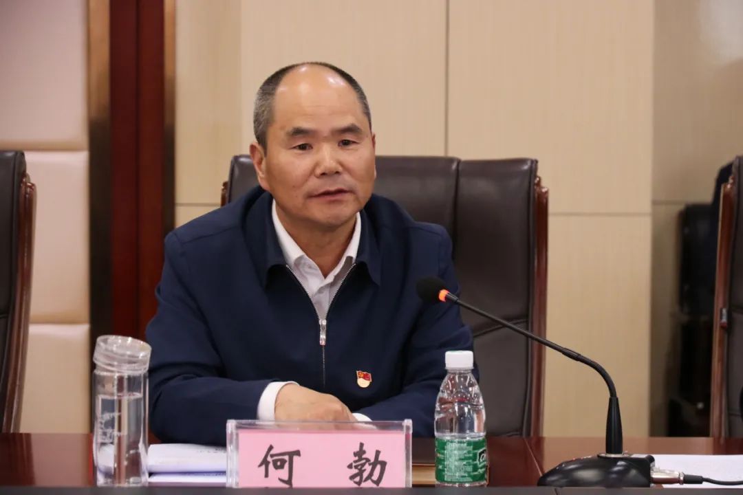 北京市中关村管委会党组副书记主任翟立新来我州调研