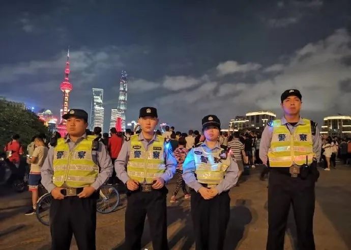 上海警方高等级勤务确保国庆中秋长假平安