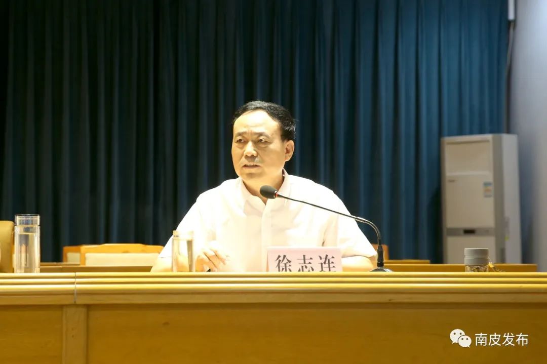 县长徐志连就农村人居环境整治工作提出要求,并就当前环保,清理违法