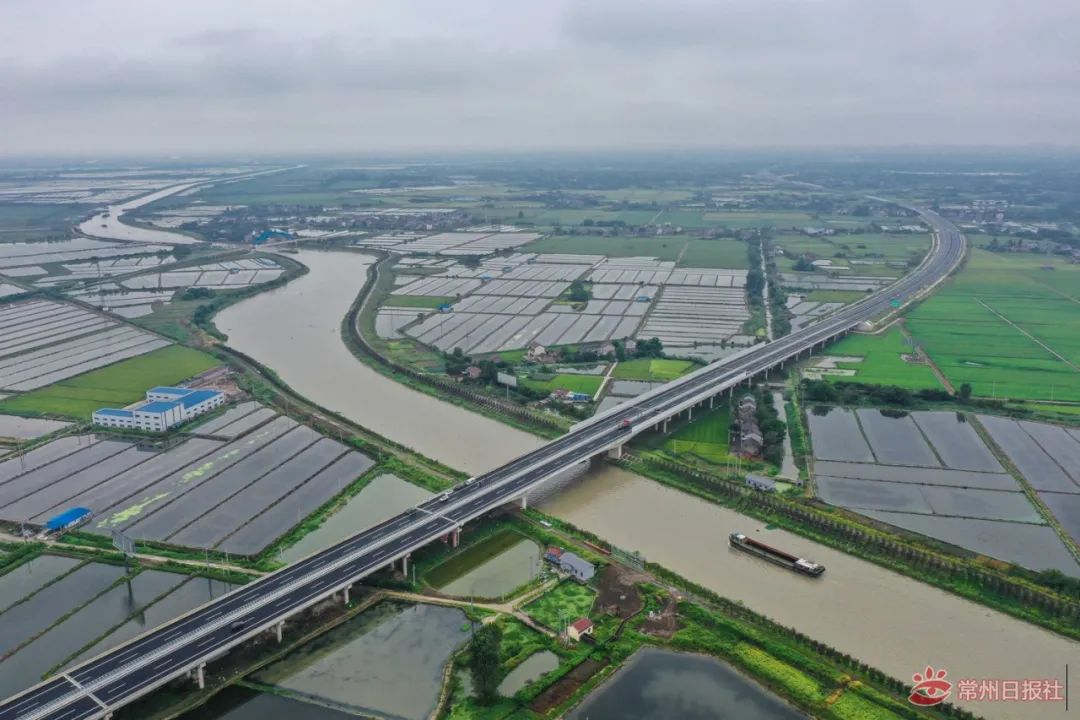 溧高高速的通车,将给溧阳西部地区的居民带来极大的交通便利,通过汤桥