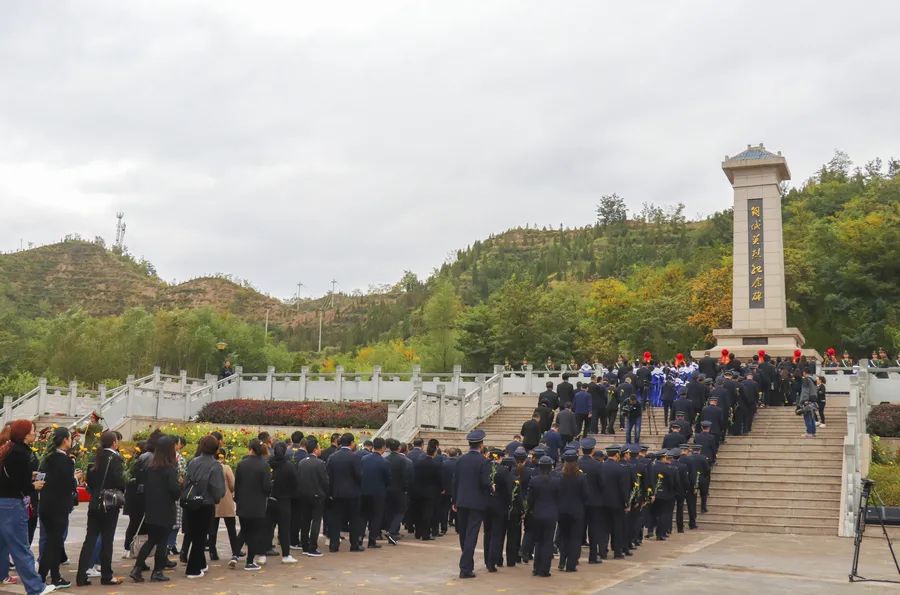 记者:包兴鹏 李国文 李铁军 曾贤平原标题《白银市,区隆重举行烈士