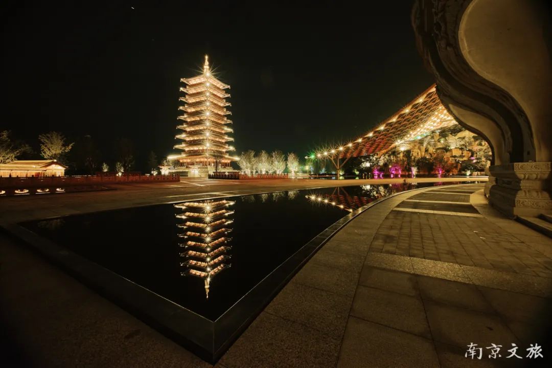 一周美图集锦灯光全开夜景模式下的牛首山美翻了