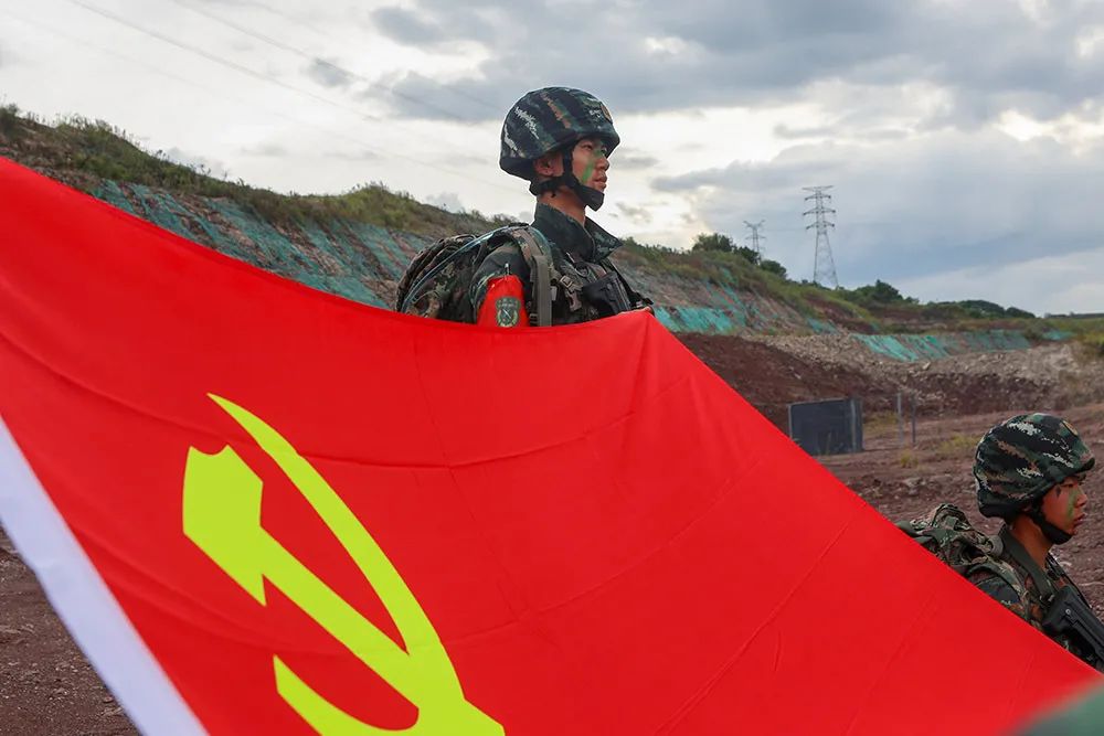 魔鬼周侧记行一路红一路这个支队用八个到现场吹响冲锋号角